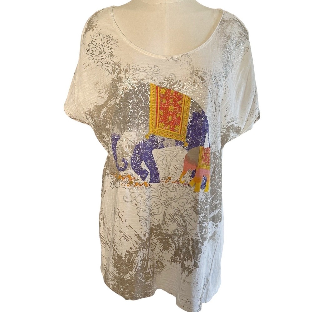 New Directions Weekend Graphic Tee Women Large White Elephant Metallic Slub Knit